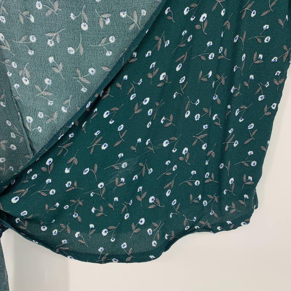 Brandy Melville Wrap Top Womens Rae Floral Print Short Sleeve V Neck Crop - Picture 5 of 10